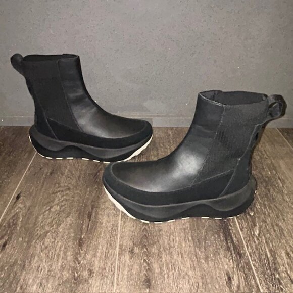 The North Face Halseigh Knit Winter Snow Boots Black White WNF0A817P Womens 10.5 - Picture 2 of 9